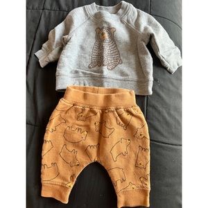 Newborn outfit